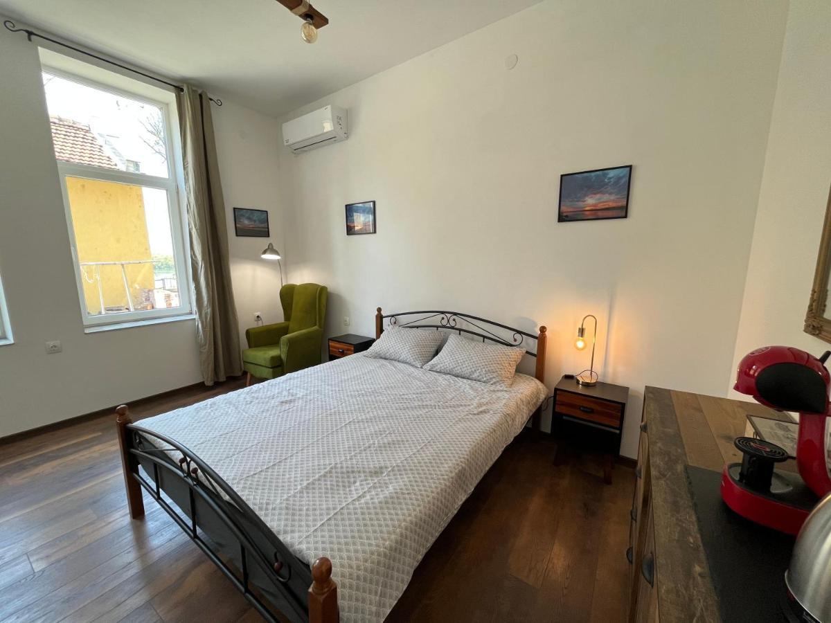 Prista Guest Rooms Ruse Esterno foto