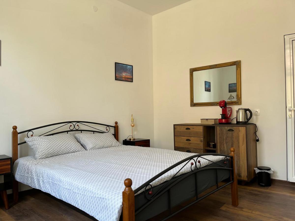 Prista Guest Rooms Ruse Esterno foto