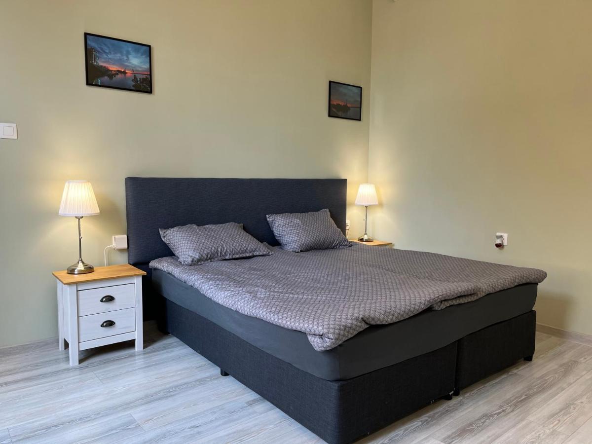 Prista Guest Rooms Ruse Esterno foto